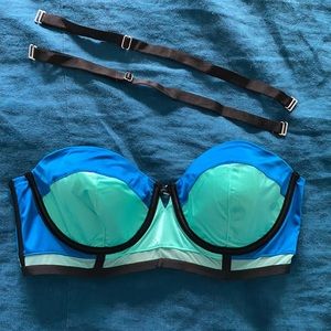 Very Sexy Strapless Bra (36D)